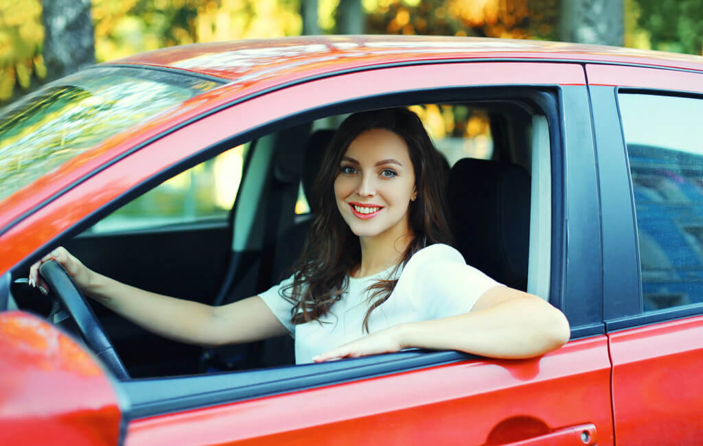 https://bookmygarage.com/blog/fuel-efficient-using-air-conditioning-opening-windows/