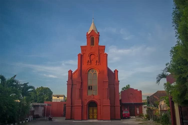 Gereja Merah Kediri
