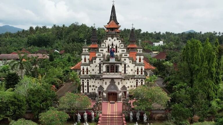 Gereja Katolik Palasari Bali