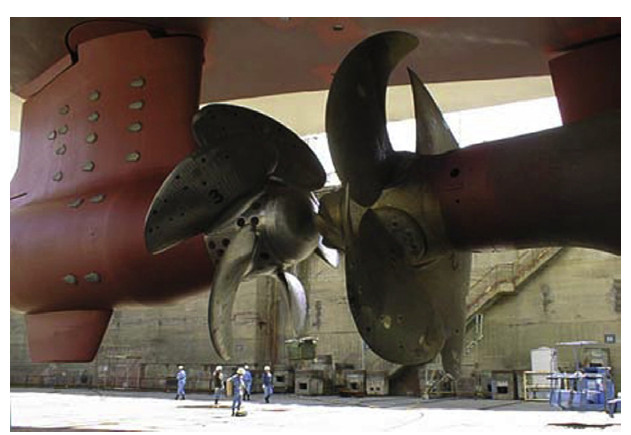 overlapping propellers