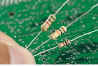 Bagaimana Cara Membaca Kode Warna Resistor (Beserta Tabel)