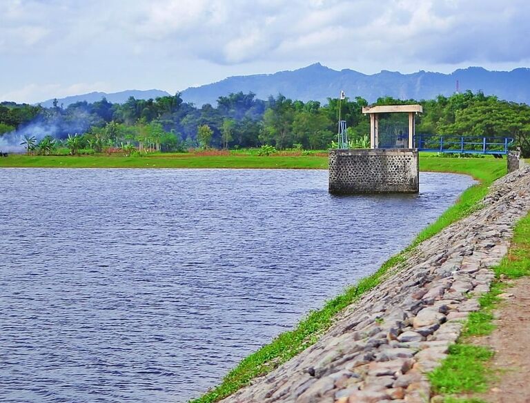 Bendungan Kedung Uling (Desa Ngunggahan, Kec. Eromoko, Kab. Wonogiri, Provinsi Jawa Tengah)