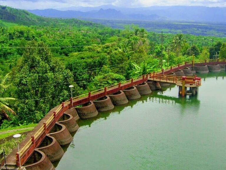 Bendungan Telaga Ngebel (Kaki Gn. Wilis, Desa Ngebel, Kec. Ngebel, Kab. Ponorogo, Provinsi Jawa Timur)