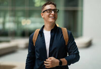 Tips Mahasiswa Mix and Match Baju dengan Budget Minim, Tampil Gaya Tanpa Boros!