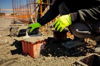 Analisis Kekuatan Beton dengan Campuran Serbuk Kaca Daur Ulang