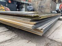 Analisis Kekuatan Buckling pada Plat Alas Kapal Tongkang Menggunakan Metode Elemen Hingga