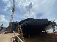 Mengapa Plat Alas Kapal Tongkang Rentan Mengalami Buckling? Analisis Teknis dan Solusinya